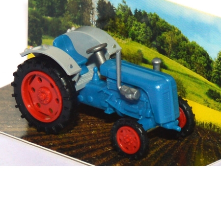 Traktor Famulus blau