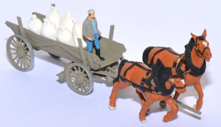 Pferdegespann Bauernwagen mit Mehlsäcken