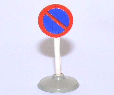 Verkehrszeichen für den Halteverbot flacher Sockel