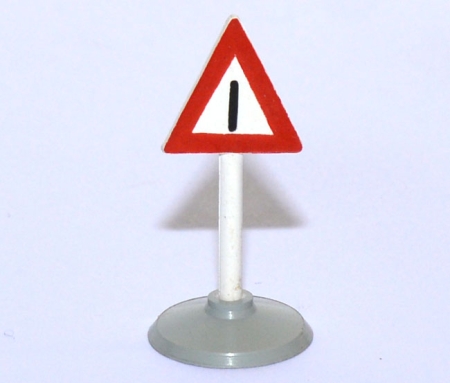Verkehrszeichen für den Achtung flacher Sockel