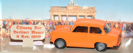 Trabant 601 Limousine - Öffnung der Berliner Mauer 9. Nov. 1989 orange