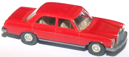 Mercedes-Benz 200/8 rubinrot