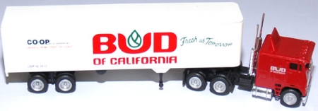 Freightliner COE with 40`Trailer Bud of California