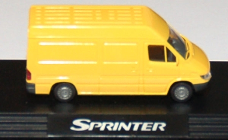 Mercedes-Benz Sprinter Kasten mit Hochdach gelb