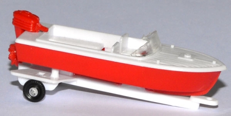 Motorboot auf Anhänger rot