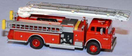 Ford C Telesqurt Fire Truck Feuerwehr rot