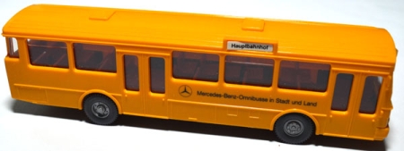 Mercedes-Benz O 305 Stadtbus Hauptbahnhof dunkelgelb