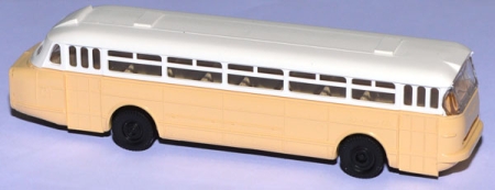 Ikarus 66 Stadtbus beige