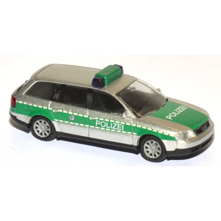 Audi A6 Avant Polizei Bayern grün