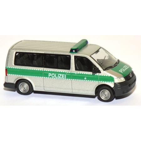 VW T5 Polizei Nürnberg grün