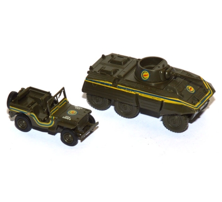 Spähwagen M8 und Willys Jeep US-Militär-Polizei grün