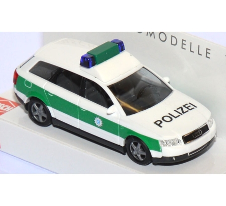 Audi A4 Avant 3.0 quattro Polizei Bayern grün 49251