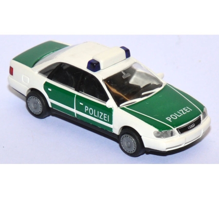 Audi A6 Polizei grün