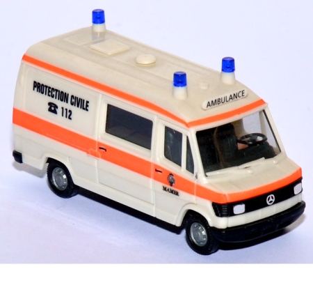 Mercedes-Benz 207 D Halbbus RTW Protection Civile Luxemburg