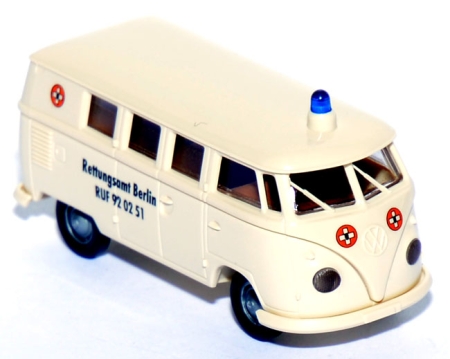 VW T1 Bus Krankenwagen Rettungsamt Berlin creme