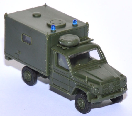 Mercedes-Benz 250 GD Sanitätsfahrzeug Bundeswehr Militär grün