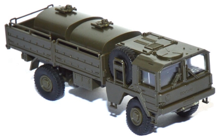 MAN 451/461 4x4 5t Tankwagen Militär grün