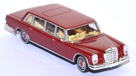 Mercedes-Benz 600 Pullman lang rubinrot