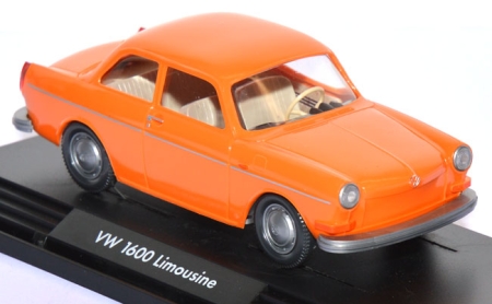 VW 1600 Limousine orange