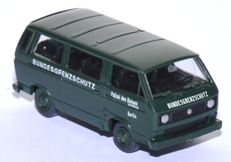 VW T3 Bus BGS Bundesgrenzschutz Berlin Polizei des Bundes Info/Werbung grün