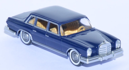 Mercedes-Benz 600 kobaltblau