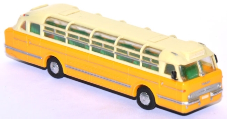Ikarus 55 Reisebus gelb