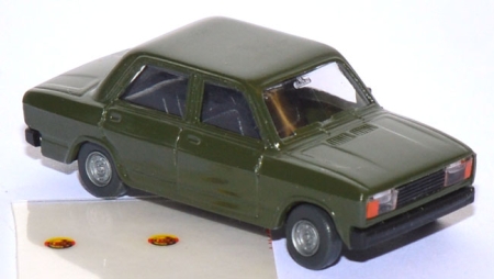 Lada Nova 2105 NVA Militär grün