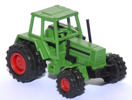Fendt Traktor mit Doppelbereifung grün