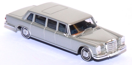 Mercedes-​Benz 600 Pullman silber