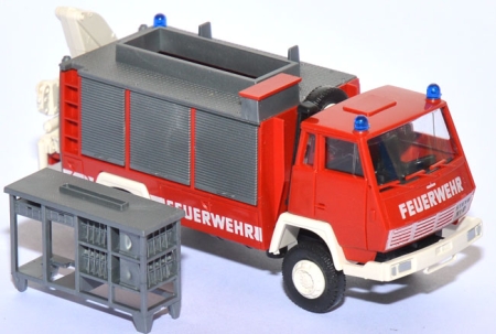 Steyr 91 SRF Rosenbauer Rüstwagen mit Palfinger Heckkran Feuerwehr Österreich rot