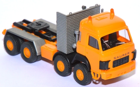 Saurer D 330 BF 8x8 Schwerlast-Sattelzugmaschine orange
