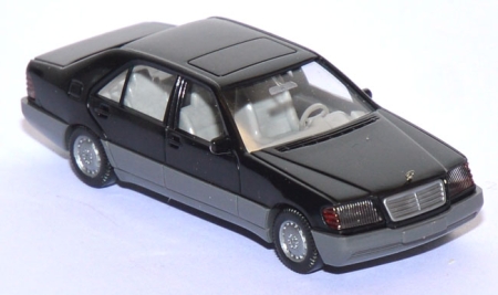 Mercedes-​​​​Benz 500 SEL schwarz