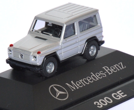 Mercedes-Benz 300 GE silbermetallic