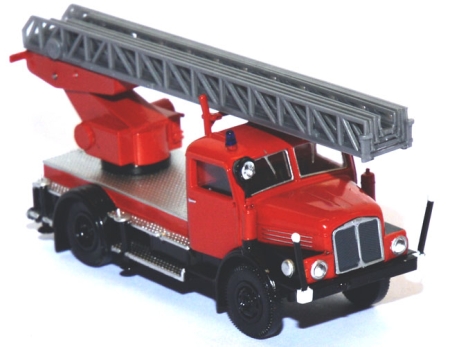 IFA S 4000-​1 Drehleiter DL 25 Feuerwehr rot