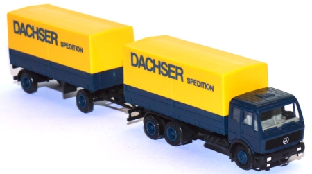 Mercedes-​Benz SK Pritschen-​Lastzug Dachser Spedition