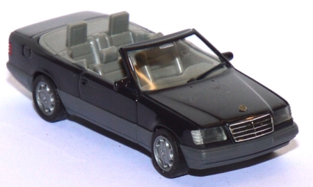 Mercedes-​Benz E 320 (A124) Cabriolet schwarz