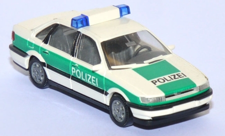 VW Passat 4 Polizei minzgrün