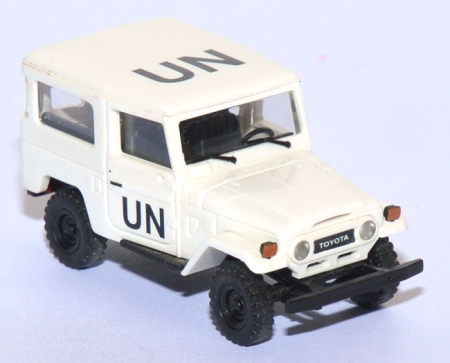Toyota Landcruiser J 4 mit Hardtop Geländewagen Militär UN 43002