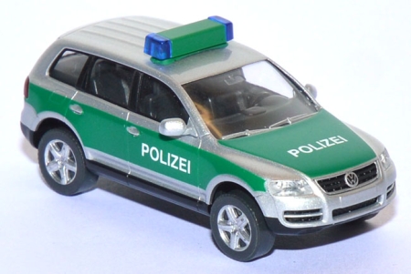 VW Touareg Polizei grün