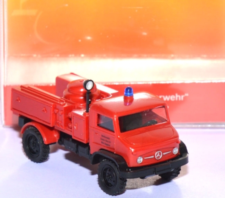 Mercedes-​Benz Unimog U 82 S Pulverlöschfahrzeug Werksfeuerwehr Daimler-​Benz AG