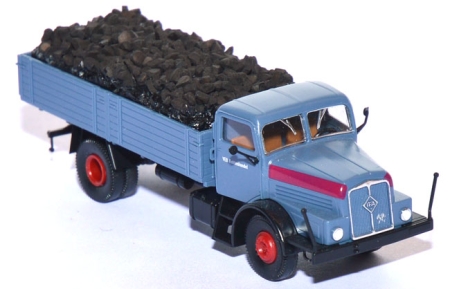 IFA H6 Pritschen-LKW mit Kohleladung VEB Kohlehandel