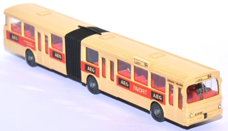 Mercedes-​Benz O 305 Schubgelenkbus hellbeige