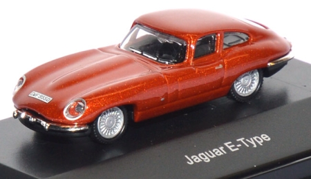 Jaguar E-​Type Coupé braun