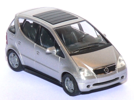 Mercedes-​Benz A-​Klasse (W168) mit Faltdach silbermetallic