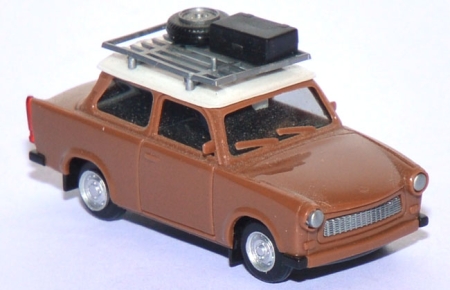 Trabant 601 S Limousine mit Dachgepäckträger