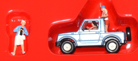 Suzuki SJ 410 mit 4 Figuren im Freizeitdress