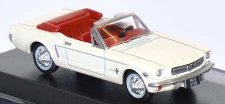 Ford Mustang Convertible Cabrio offen weiß