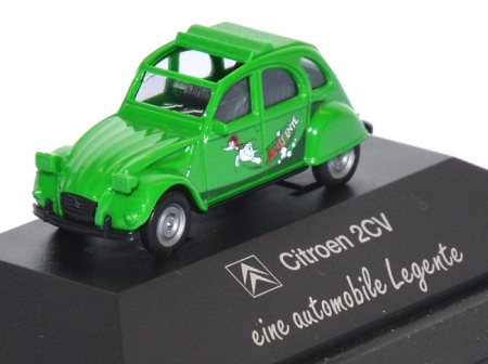 Citroen 2 CV 6 Ente - Sausss Ente - eine automobile Legente grün