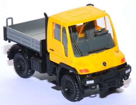 Mercedes-​​Benz Unimog U 400 gelb