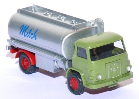 MAN 415 PausbackeMilchwagen resedagrün